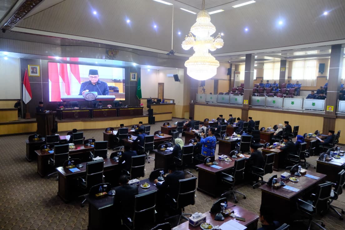Bupati Muba H M Toha Sampaikan Nota Keuangan RAPBD 2026 dalam Rapat Paripurna DPRD