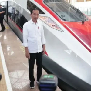 Ekonom ini Deteksi Rencana Jahat di Proyek Whoosh Bengkak 1,2 Miliar USD