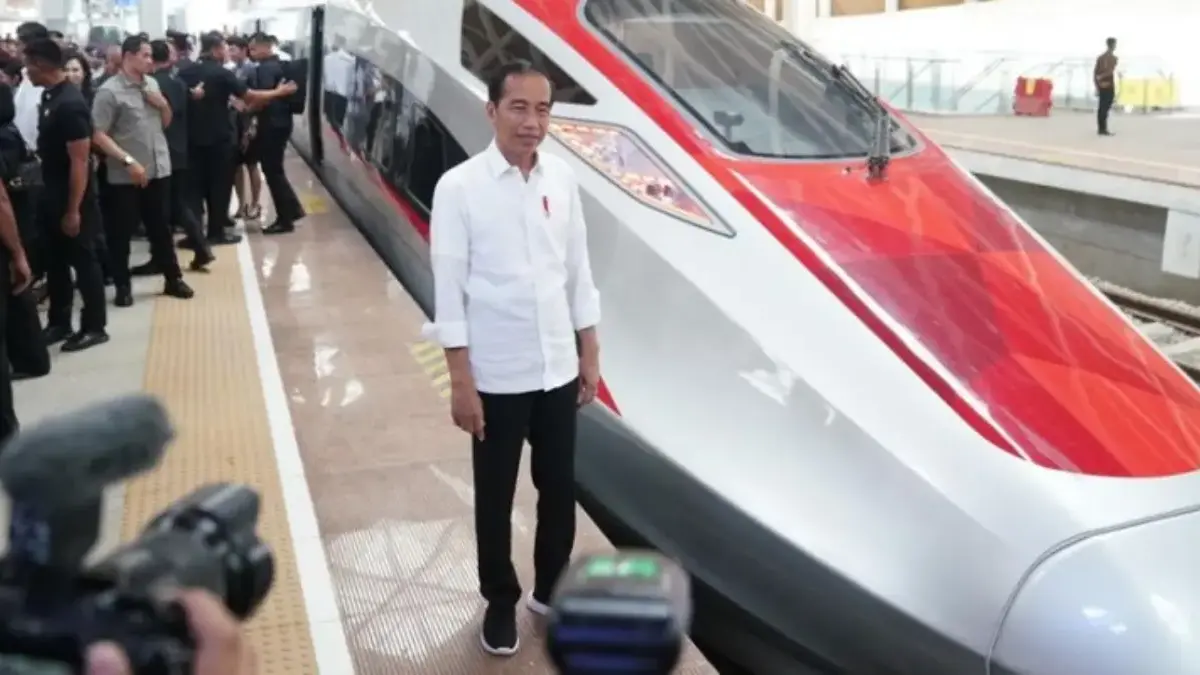 Ekonom ini Deteksi Rencana Jahat di Proyek Whoosh Bengkak 1,2 Miliar USD