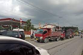 Pemprov Sumsel Terapkan Regulasi Baru Penyaluran Solar untuk Atasi Antrean Mobil Truk