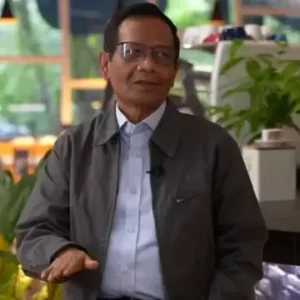 Prof Mahfud MD Ungkap Roy Suryo Cs Tidak Bisa Dipidanakan-Diadili Sebelum Pengadilan Putuskan Keaslian Ijazah Jokowi