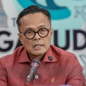 Banjir Bawa Bukti Gelondongan Kayu, BP BUMN Dony Oskaria Desak Para Kapolda di Aceh, Sumut, dan Sumbar Usut Tuntas