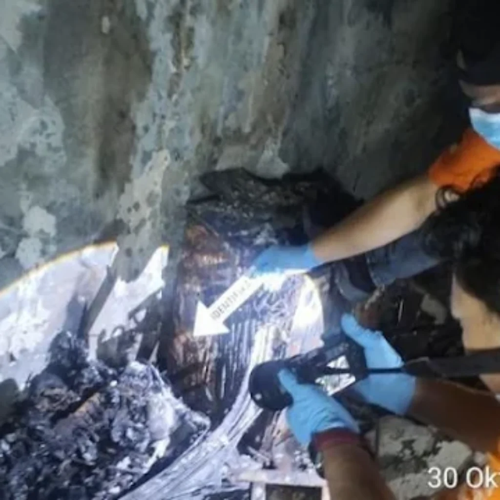 Rintihan 'Minta Tolong' sering Terdengar Sebelum Dua Kerangka Ditemukan di Gedung Kwitang yang Terbakar