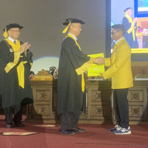 Bersamaan Wisuda, 686 Alumni Unsri Diserahkan ke IKA Unsri