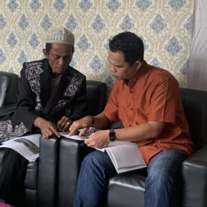 Diprotes Warga Mengakibatkan Banjir,  PT KAM Janji Keruk Kanal yang Makin Mendangkal