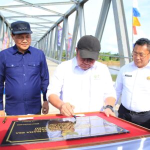 Peresmian Jembatan Rangka Baja Air Lematang di Kecamatan Empat Petulai Dangku, Kabupaten Muara Enim