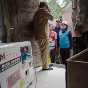 1.000 Genset Dibagi-bagi ke Warga Aceh