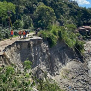 Kondisi Akses Jalan Putus dan Sulit, Siang Malam PLN Terus Kejar Pemulihan Listrik 176 Desa Terisolir di Aceh