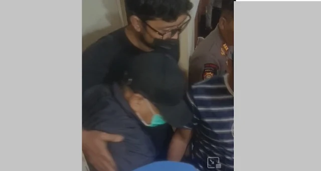 Warga Teriaki Bupati Sudewo Saat Digelandang KPK RI: Koruptor Wayahe Digulung!