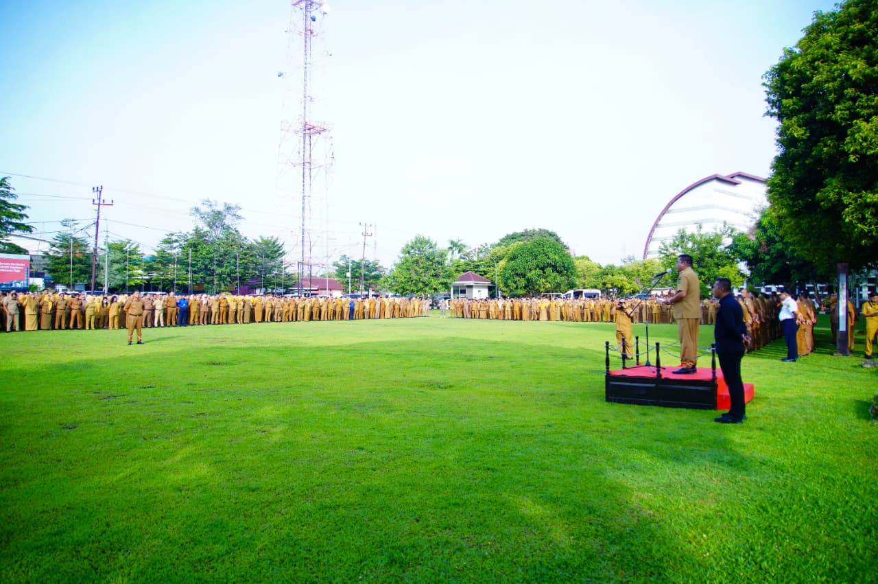 Apel Gabungan Perdana di Tahun 2026, Bupati H. M. Toha Tohet Tekankan Integritas dan Disiplin ASN Muba
