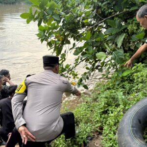 Tragedi di Sungai Lematang: Bocah 3,5 Tahun Hanyut Saat Bermain, Tim Gabungan  Melakukan Pencarian