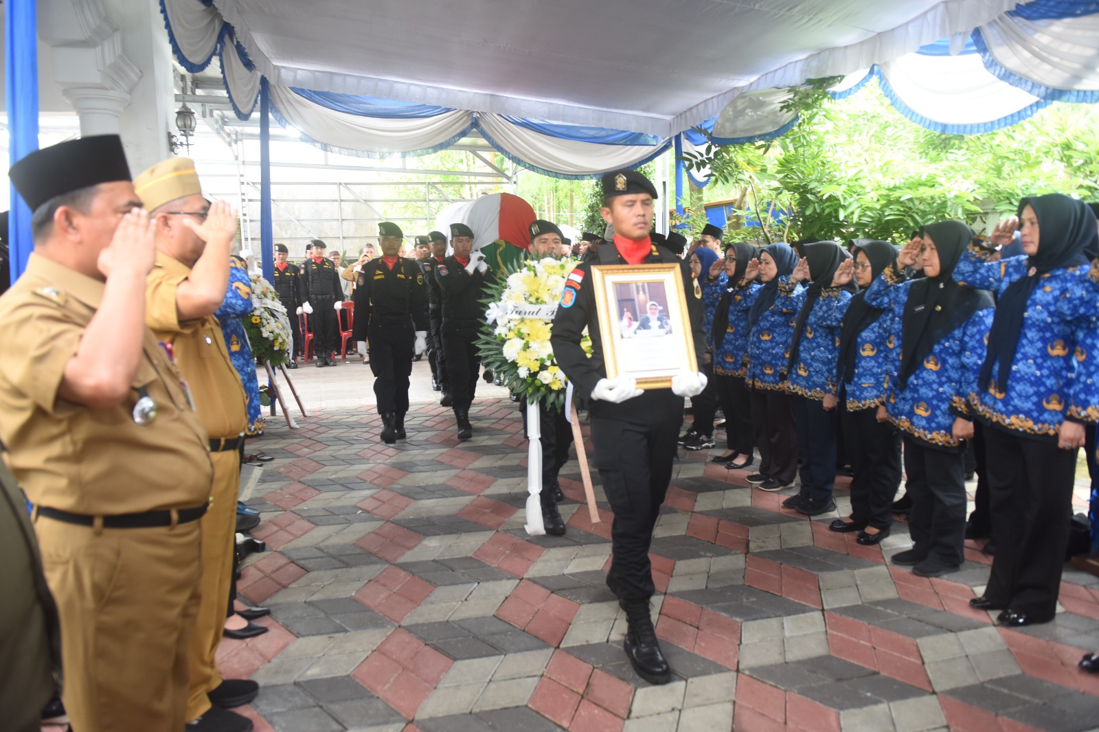 Pemakaman Dr Ekowati Retnaningsih, Birokrat Teladan Pemprov Sumsel
