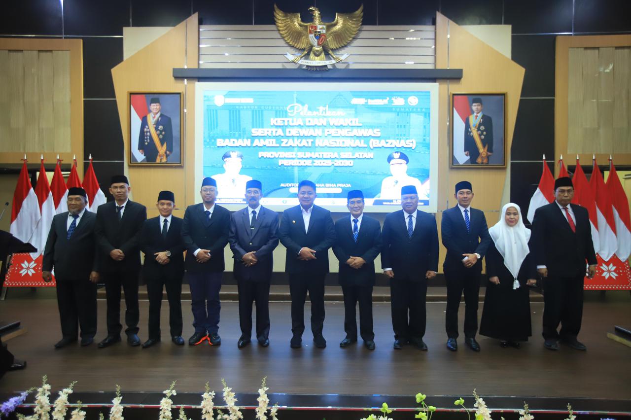 Pelantikan Pengurus BAZNAS Sumsel 2025–2030, Gubernur Tekankan Transparansi dan Keberanian Kelola Zakat
