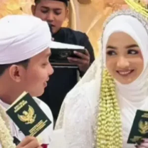 Viral! Pernikahan Umi Laila dengan Gus Anas, Ini Selisih Usia Keduanya