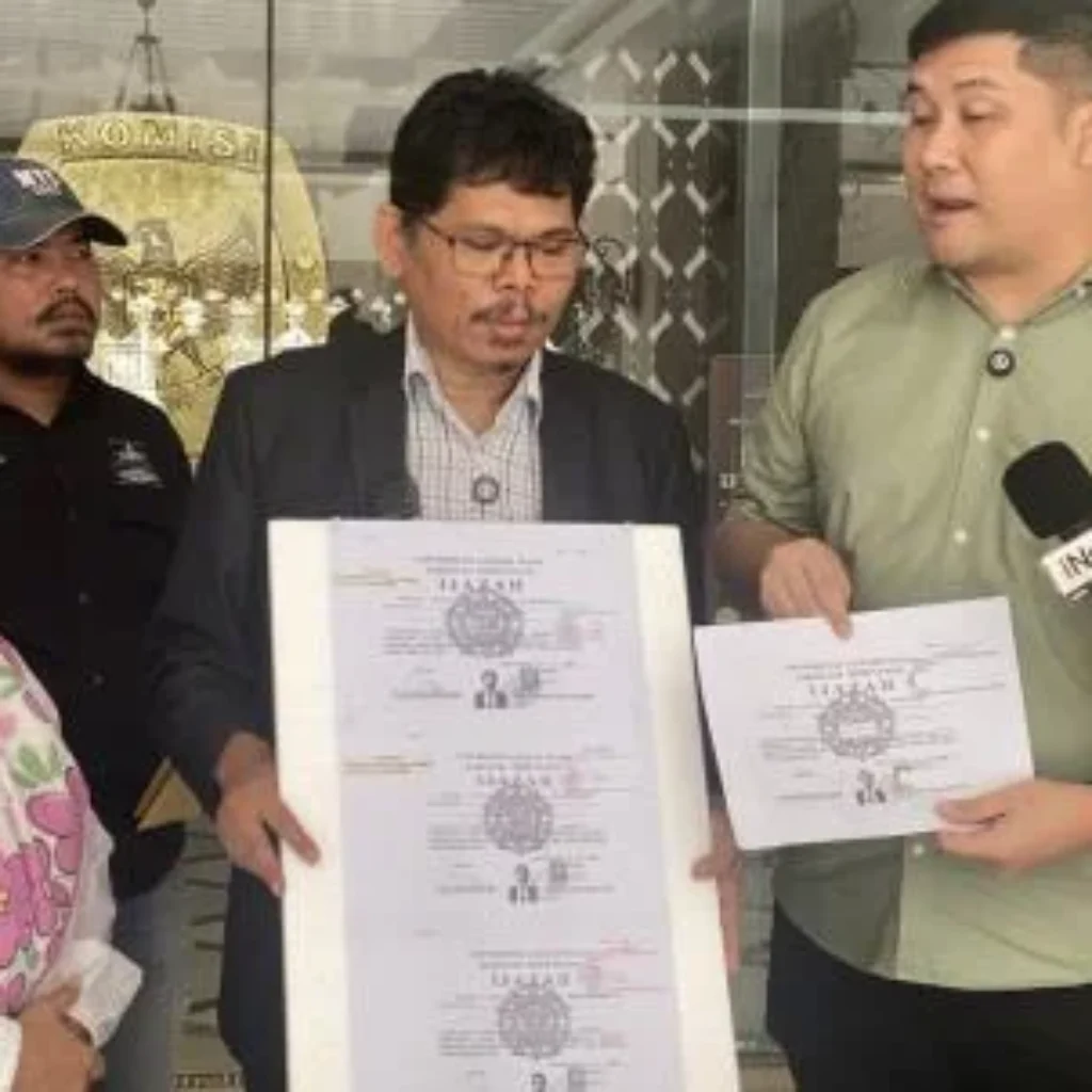 Bonatua Silalahi Bongkar Kejanggalan Salinan Ijazah Jokowi dari KPU, Apa Itu?