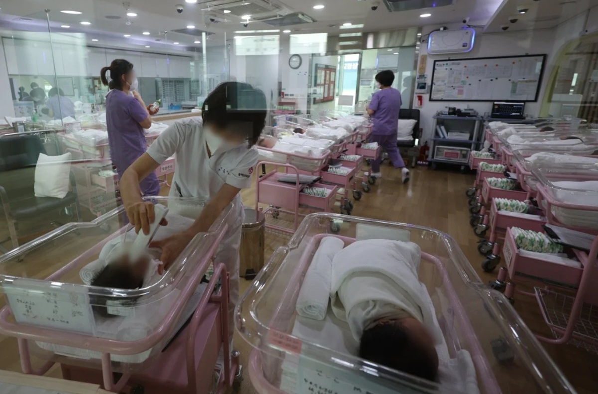 Gubernur Korea Selatan Usulkan ‘Impor Perawan’ dari Vietnam untuk Tingkatkan Angka Kelahiran
