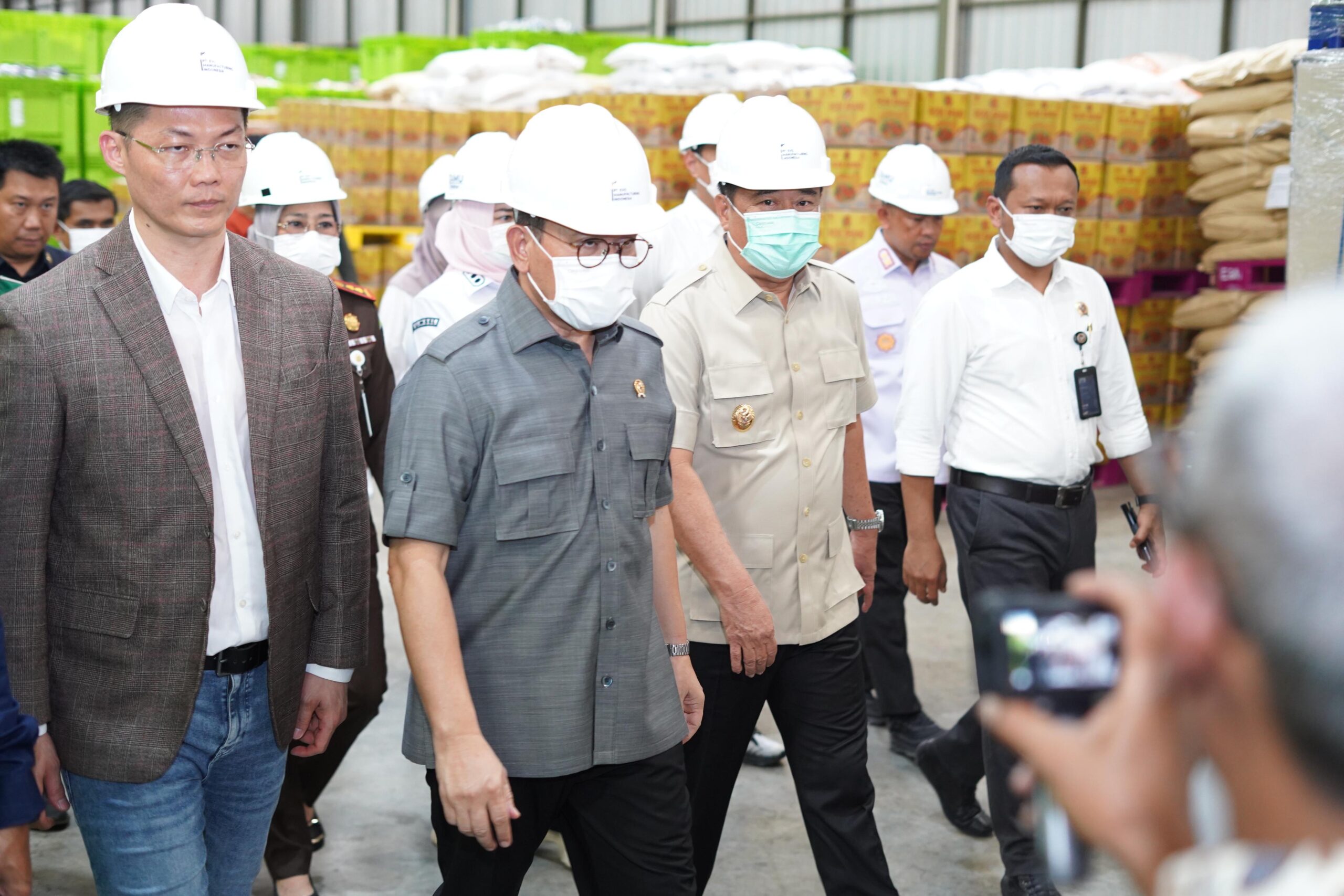 Produk Pakan Hewan Peliharaan Sumsel Tembus Pasar Filipina, Mendag dan Wagub Lepas Ekspor Perdana