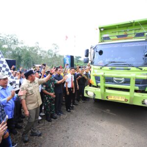 Peresmian Jalan Khusus Batubara milik PT Levi Bersaudara Abadi yang terhubung dengan Stockpile PT Servo Lintas Raya di Kabupaten Lahat