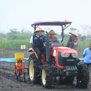 Tanam Jagung Serentak di Ogan Ilir, Upaya Gubernur Sumsel dan Kapolri Perkuat Ketahanan Pangan Nasional