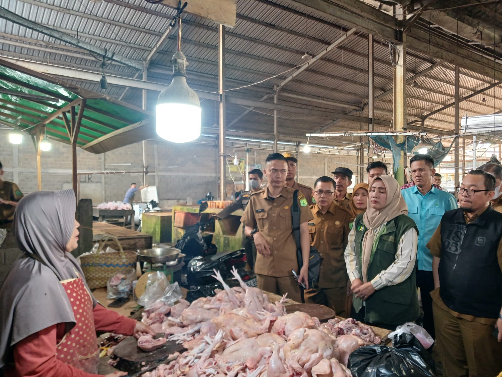 Tim Sapu Bersih Pangan Sumsel Beraksi di Muba, Ingatkan para Pedagang dan Masyarakat Jaga Keamanan serta Stabilitas Harga Pangan