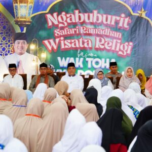 Ngabuburit Safari Ramadhan di Lais, Bupati Toha Tohet Ajak Warga Rawat Ikon Wisata Religi