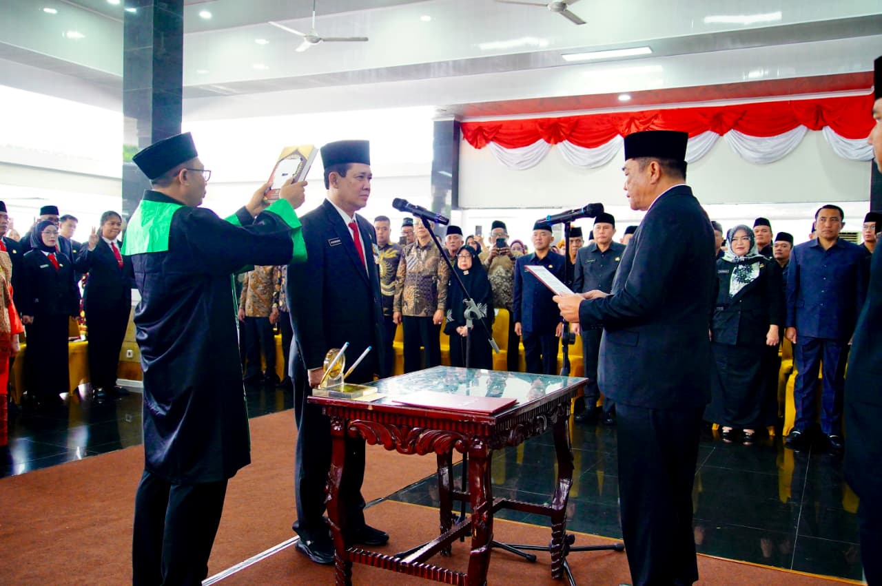 Bupati Muba Toha Tohet Lantik Sekda, Pejabat Administrator dan Pejabat Fungsional serta Kepala Sekolah