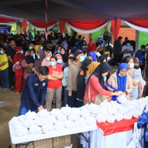 Antusiasme Warga Serbu Pasar Murah di Sukawinatan, Kota Palembang