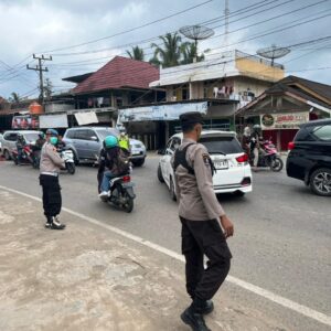 Arus Balik H+8 Idul Fitri 1447 H Meningkat, Polres Muara Enim Siaga di Perlintasan KA Desa Cinta Kasih