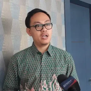 Bhima Yudhistira: Prabowo Tidak Perlu Jadi Juru Damai Perang, Urus Perjanjian Dagang Aja Rugikan Indonesia