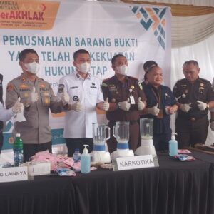 Bupati Ogan Ilir Hadiri Pemusnahan Barang Bukti di Kejari