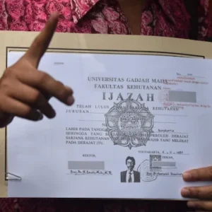 Hakim Tidak Pernah Nyatakan! Ijazah Jokowi Asli