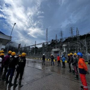 Pasca Gangguan SUTET, PLN Bertahap Pulih, Berangsur  Jaringan Listrik Normal