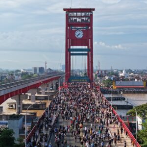 Ratu Dewa Sukses Gaet Wisatawan Kunjungi Ampera dalam Program Car Free Day