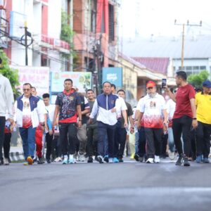 Wagub Sumsel Cik Ujang Ajak Warga Perkuat Kebersamaan dalam Jalan Santai HUT ke-80 Sumsel