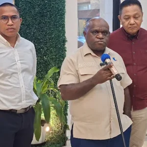 Menteri HAM Natalius Pigai Tegur Meutya Hafid: Jangan Kriminalisasi Amien Rais!