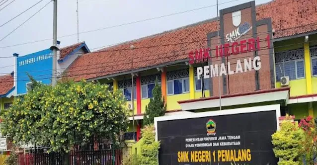 Waduh! Ketua OSIS SMKN 1 Pemalang Edit Foto Belasan Siswi jadi Bug!l Pakai AI