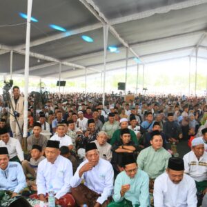 Pengajian Akbar Harlah ke-10 Pondok Pesantren Hidayatullah Mubtadiin Sigam