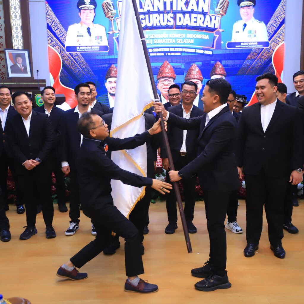 Jarwo Kwat Lantik Pengurus Daerah Persatuan Seniman Komedi Indonesia di Provinsi Sumsel