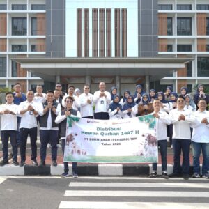Tebar Kebahagiaan Idul Adha 1447 H, PTBA Salurkan 300 Hewan Kurban di Berbagai Wilayah Operasional