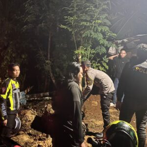 Heboh Tengah Malam! Pria di Mamuju Minum Racun Rumput untuk Paksa Istri Mengaku