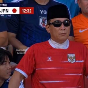 Pria seperti Presiden RI Soekarno Saksikan Langsung Laga Belanda vs Jepang di Piala Dunia 2026, Begini Faktanya!