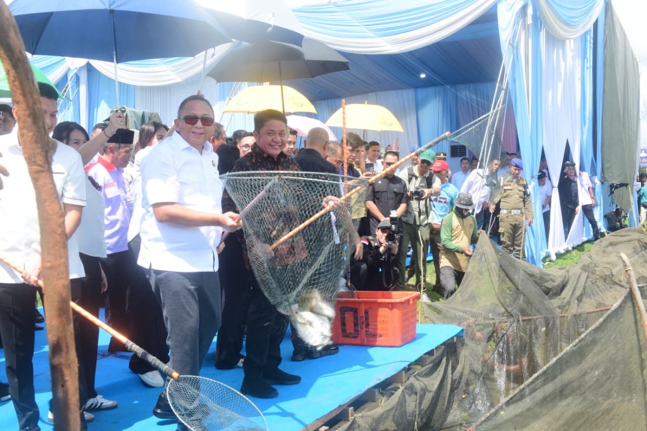 Tradisi Melebung, Menangkap Ikan Bersama di Kawasan Lebung atau Rawa Saat musim Kemarau di Ogan Ilir