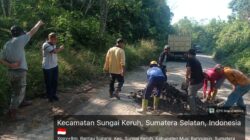 Pemkab Muba Gerak Cepat, Jalan Rusak Sekayu-PALI Ditimbun