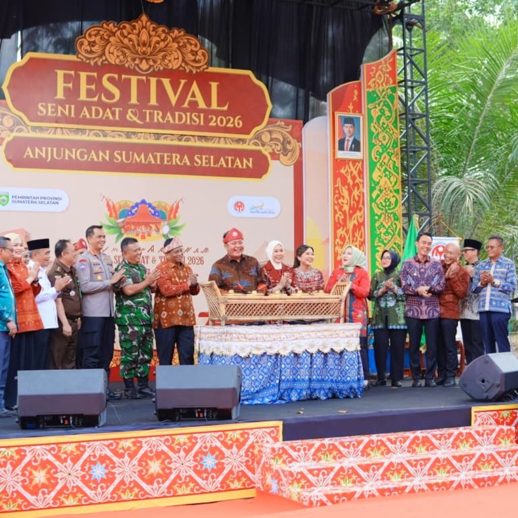 Gubernur Dorong Anjungan Rumah Adat Sumsel Menjadi Pusat Aktivitas Budaya dan Ekonomi Kreatif Daerah
