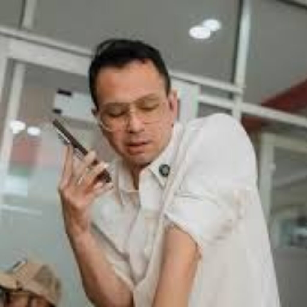 Asisten Pribadi Cabut BAP Titipan Laptop dan iPhone Raffi Ahmad dari AS Tanpa Dokumen