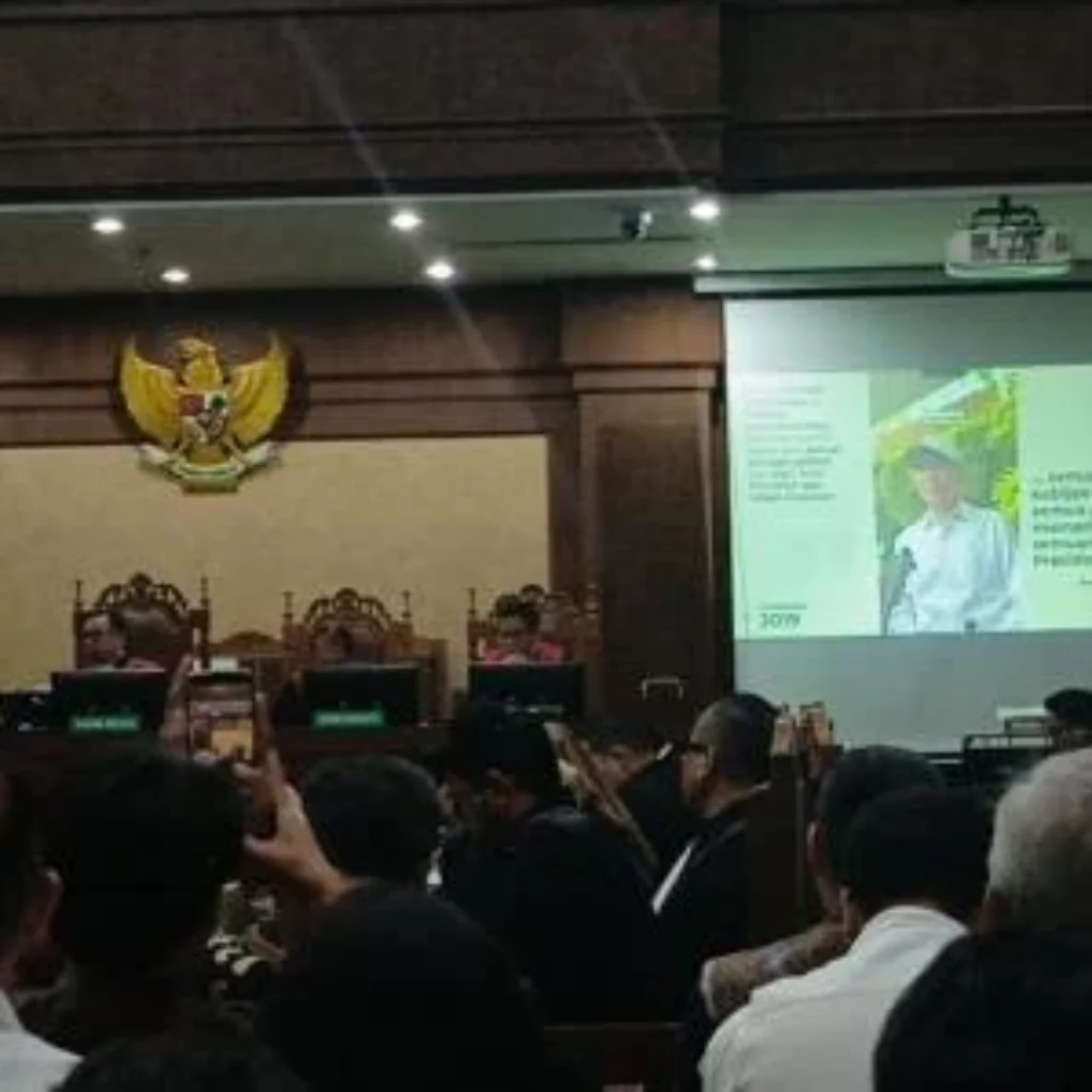 Nadiem Makarim Putar Video Jokowi di Sidang, Buktikan Kebijakannya Sesuai Arahan Presiden