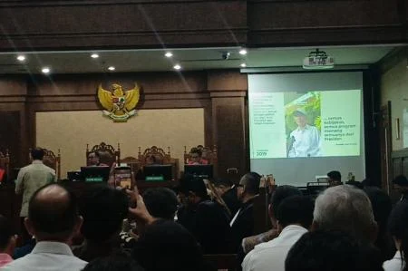 Nadiem Makarim Putar Video Jokowi di Sidang, Buktikan Kebijakannya Sesuai Arahan Presiden