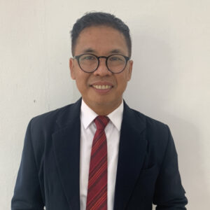 Catatan Redaksi Extranews:  MAFIA HUKUM ITU NYATA: PERLU RE-ASSESSMENT DAN PEMBERSIHAN TOTAL  Oleh: Dr Firdaus Komar S.Pd M.Si   Ketua JMSI Sumsel, Ketua Komisi Kompetensi PWI Pusat, Ahli Pers Dewan Pers, Dosen MAP  Institut Pahlawan 12, Bangka Belitung,