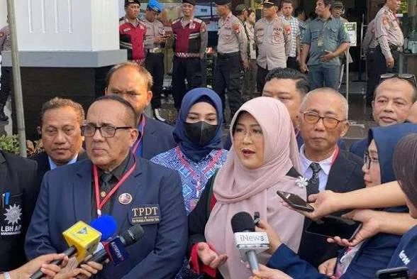 Dokter Tifa dan Roy Suryo Ngaku Diintimidasi Jelang Sidang Pembuktian Ijazah Jokowi, Sebut Ada Pihak Takut Hadapi Persidangan
