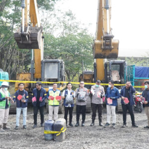 Pelaku Tambang Batubara Ilegal Ditangkap Empat Ekskavator dan Lima Truk Batubara Ilegal Disita